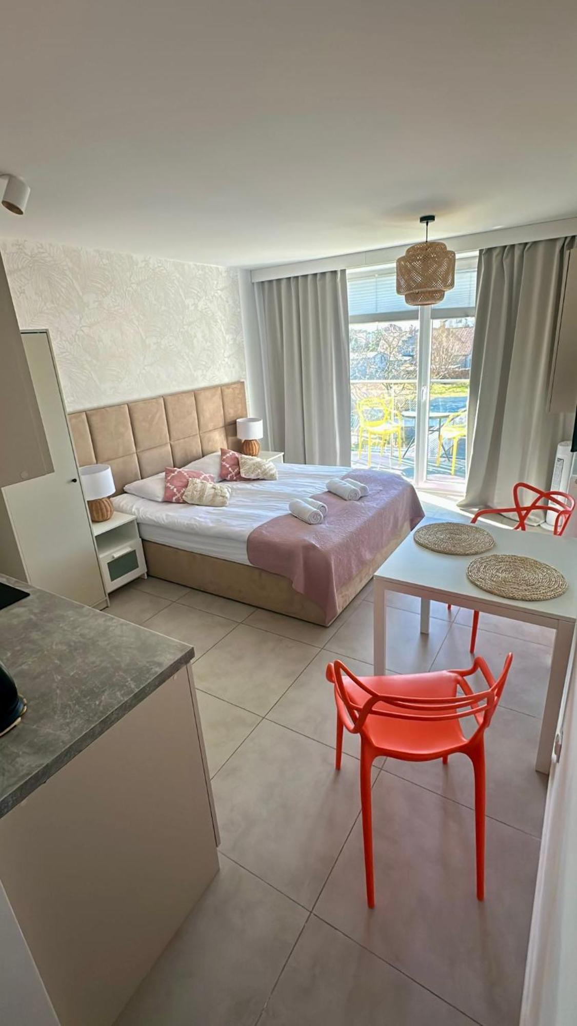 Apartamenty Sunny Stay 亚斯塔尔尼亚 外观 照片