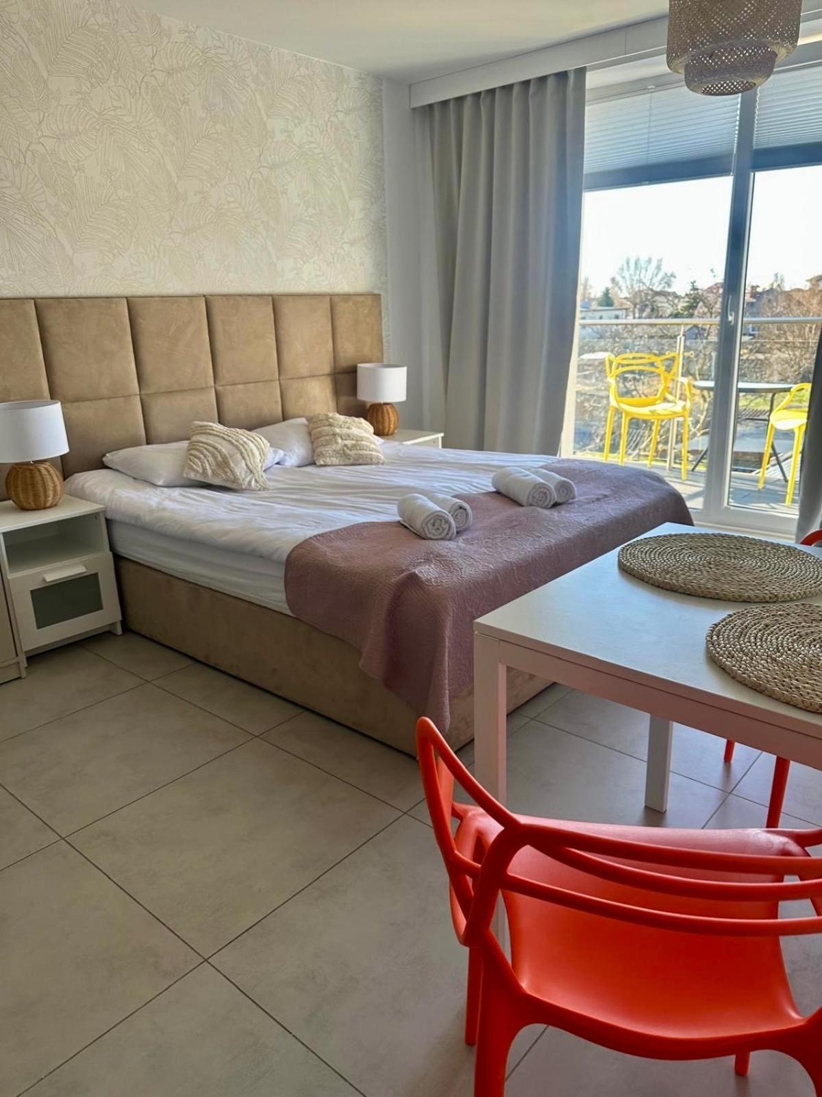 Apartamenty Sunny Stay 亚斯塔尔尼亚 外观 照片
